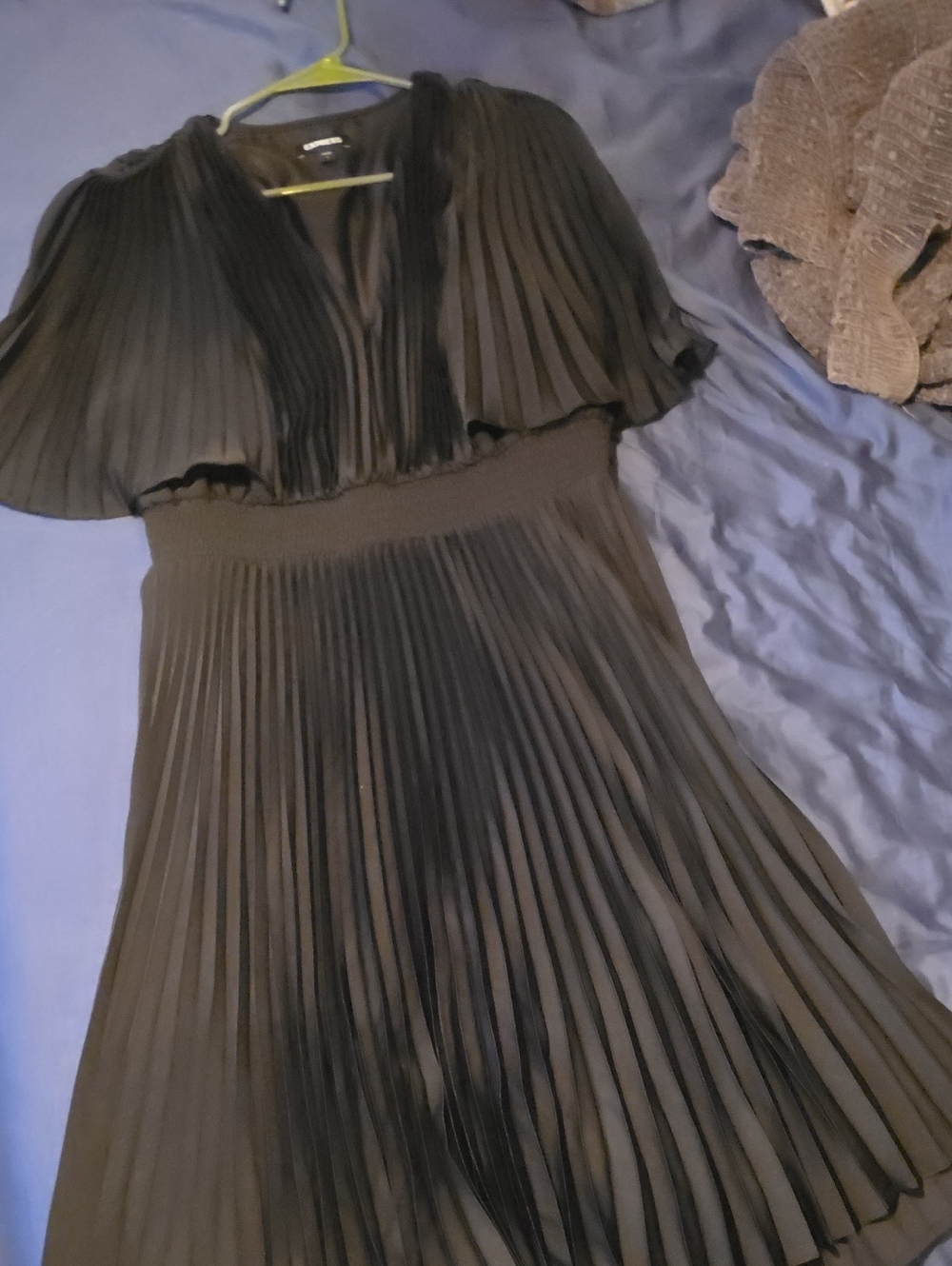 Express Black Pleated Midi Dress with Flutter Sleeves